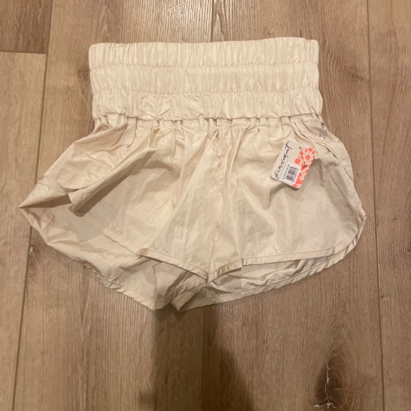 Shorts - Picture 4 of 6